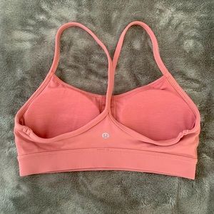 Look Lululemon racerback sports bra